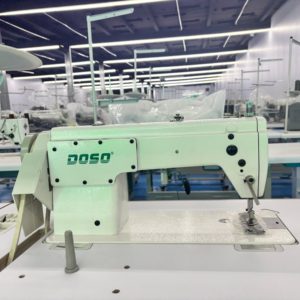 Machine à coudre industrielle à point droit de haute qualité DS-6150 avec moteur servo et forte puissance d'alimentation - Product Image 5