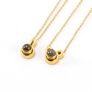 Empañar gratis 18k chapado <span class=keywords><strong>en</strong></span> oro 12 Zodiaco signo Animal colgante <span class=keywords><strong>de</strong></span> acero inoxidable <span class=keywords><strong>de</strong></span> 100 idiomas <span class=keywords><strong>te</strong></span> <span class=keywords><strong>amo</strong></span> proyección collar - Product Image 2