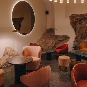 Cadre de lit en bois de style industriel personnalisé, design de mobilier d'intérieur pour hôtels 3 étoiles et boutiques urbaines - Product Image 4