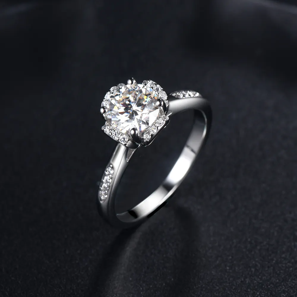SKAサプライヤジュエリーデザイン18Kゴールドモアッサナイトリングカスタマイズされた結婚式の婚約指輪