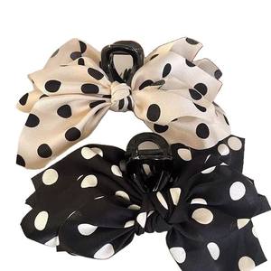 Pinza para el pelo de satén con lazo de lunares grande de 14 CM, elegante, informal, en blanco y negro, de alta calidad para mujer - Product Image 4