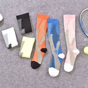 <b>High</b> Quality Cycling Soccer Breathable Outdoor Knit Fashion <b>Knee</b> <b>High</b> Sport Man <b>Socks</b> - Product Image 3