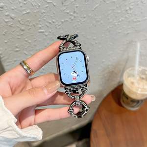 Correa de reloj de Metal en forma de <span class=keywords><strong>O</strong></span> de diamante completo de lujo para <span class=keywords><strong>Apple</strong></span> <span class=keywords><strong>Watch</strong></span> 45mm 49mm 42mm pulsera ahuecada para Iwatch Series 10 9 8 7 6 - Product Image 3