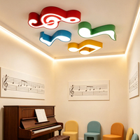 Lampe de plafond LED moderne et colorée en forme de notes de musique pour salle de classe musicale pour enfants, en fer et acrylique, éclairage de dessin animé tendance