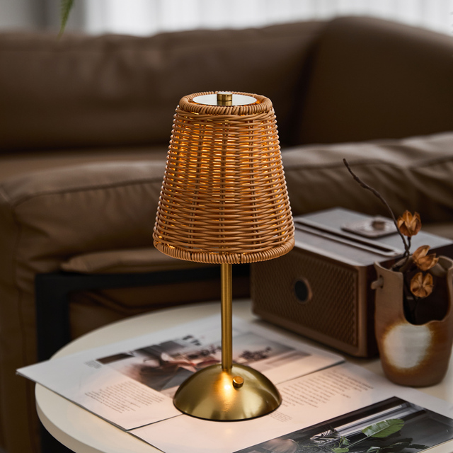 2700K Natural Materials Bamboo Rattan Rechargeable Table Lamp Replaceable Lampshade Cordless Restaurant Table Lamp