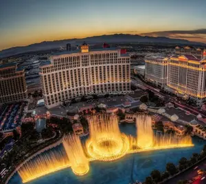 Las Vegas Piscina All'aperto fontana di acqua con Progetti di Fuochi D'artificio