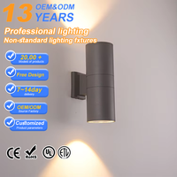 Applique murale extérieure étanche IP66 en aluminium avec diffuseur en polycarbonate LED, angle de faisceau 360°, garantie 3 ans pour jardin