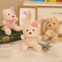Ours en peluche de 16 cm en coton PP super doux, avec écharpe et bonnet de sommeil, poupée à attraper pour machine, porte-clés, pendentif mignon pour sac à dos et vêtements