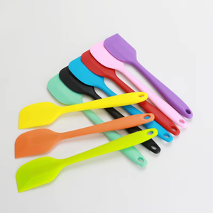 Wholesale Wholesale Cheap Price Silicon Scraper Heat Resistant Silicone Spatulas Baking & Pastry Tools for Cooking and Mixing - Product Image 6