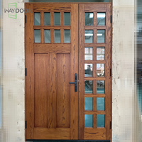 Portes d'extérieur en bois massif de style design moderne avec inserts en verre Porte d'entrée en bois finition chêne acajou