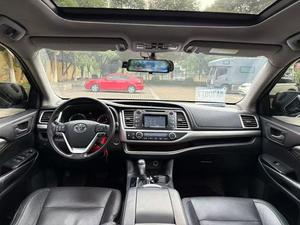 Toyota Highlander 2015 Modèle 2.0T 4WD Édition de luxe 7 places - Product Image 3