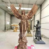 Statue d'ange de la victoire en bronze grandeur nature, sculptée et gravée sur mesure, tenant une couronne, pour extérieur, à vendre