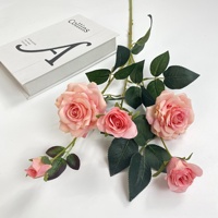Hochwertige Handgefertigte 5-Köpfige Künstliche Seiden-Rosen in Rot und Weiß für Hochzeit, Muttertag, Party, Heim-Dekoration und Tischdekoration
