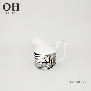 Juego <span class=keywords><strong>de</strong></span> tazas <span class=keywords><strong>de</strong></span> café y platillos <span class=keywords><strong>de</strong></span> lujo <span class=keywords><strong>de</strong></span> alta gama, hojas negras y doradas para vajilla <span class=keywords><strong>de</strong></span> boda, novedad <span class=keywords><strong>de</strong></span> <span class=keywords><strong>2022</strong></span> - Product Image 4