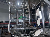 Homogénéisateur sous vide à double cuve 200L, machine d'émulsification à commande par bouton, pour huiles et eaux, avec dispersion supérieure pour la fabrication de cosmétiques