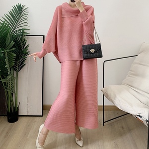 Conjunto de 2 Piezas para Mujer, Blusa con Cuello y Pantalones Anchos Plisados, Corte Holgado, Tallas Grandes, Moda Otoño - Product Image 5