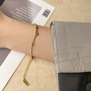 Pulsera de Mujer Bowei, Diseño Estilo Ins, Chapada en Hierro, con Cuentas Cuadradas y Redondas, para Novia o Hermana, Empaquetada Individualmente - Product Image 1