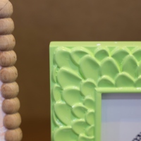 Décoration de table moderne de luxe rose et verte, design Art Déco créatif en bois avec finition céramique haute brillance et motif écailles de poisson en relief 3D