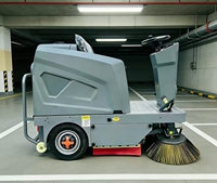 Balayeuse industrielle autoportée |   Électrique à 3 brosses de 1250 mm |   Aspirateur et pulvérisateur d'eau 3-en-1 |   8000 m²/h