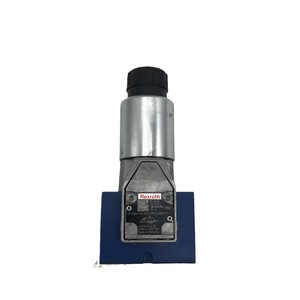 Vanne solénoïde Rexroth M-3SEW10C1X 420 bars 24V DC à double action pour commande hydraulique - Product Image 1