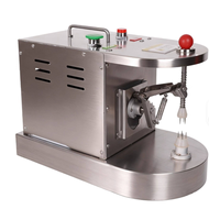 Automatische fruit-schilmachine voor restaurants, geschikt voor appels, sinaasappels en mango's, voor het voorbereiden van fruitplateaus.