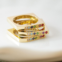 Bague carrée Aazuo vintage en or jaune massif 18 carats avec lignes arc-en-ciel et saphirs naturels sertis pavé – Cadeau de luxe pour femme, idéal pour mariage