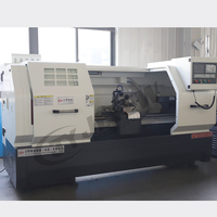 Tour CNC à banc plat CK6150 avec porte-outils à 8 postes, fourni par l'usine