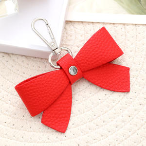 Porte-clés arc en cuir ruban nœud papillon porte-clés en cuir pu porte-clés arc de joie pendentif à breloque pour femme porte-clés de voiture porte-clés en cuir - Product Image 4