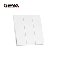 Interrupteurs muraux GEYA avec logo personnalisé, norme britannique 86*86mm, indice de protection IP20, 40000 cycles, étanches, durables, en matériau PC, 3 gangues, 2 voies, 250V