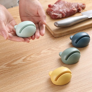 Aiguiseur de couteaux en forme de dessin animé. Un outil créatif et miraculeux pour la cuisine, une pierre à aiguiser à usage domestique. - Product Image 4