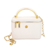 Sac fourre-tout rétro en PU à motif crocodile pour femme, collection été 2026, avec fermeture éclair, en polyester, polyvalent, élégant et sophistiqué, avec bandoulière chaîne
