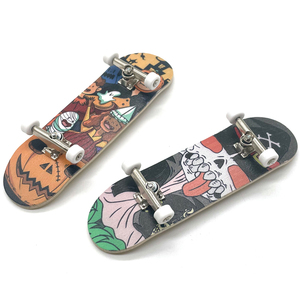 <span class=keywords><strong>Mini</strong></span> <span class=keywords><strong>Skateboard</strong></span> Complet Personnalisable avec Impression Graphique – Vente Chaude pour Commandes en Gros - Product Image 1