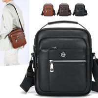 Tas Selempang Pria Ringan Anti Air Multi Layer Vertikal dengan Kantong Resleting Depan Belakang