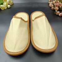 Chaussons d'hôtel jetables personnalisés avec logo, en cuir PU, antidérapants, à semelle épaisse et douce, chaussons de luxe pour les clients des spas et des hôtels