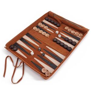 Ensemble <span class=keywords><strong>de</strong></span> jeu <span class=keywords><strong>de</strong></span> backgammon personnalisé <span class=keywords><strong>de</strong></span> luxe portable en daim véritable-Terrain <span class=keywords><strong>de</strong></span> jeu pop-up avec pierres en bois gravées au design é<span class=keywords><strong>l</strong></span>égant - Product Image 1