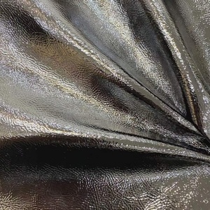 Tissu en similicuir PU brillant effet huile, matière synthétique douce et brillante pour sacs, chaussures, bagages et ameublement - Product Image 2