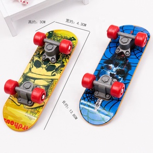 Patinete Grande de 14 cm, Patineta de Dedo, Juguete Deportivo Extremo para Bailar con la Punta de los Dedos, Patineta de Dedo de Plástico - Product Image 3