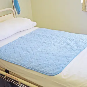 医院吸水成人可洗防水尿失禁训练床垫