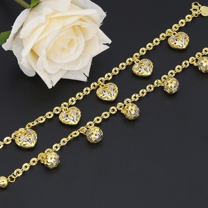 Bracelet à breloques en forme de cœur en laiton plaqué or 24 carats pour femmes, bijoux de mode JXX, styles multiples, vente en gros - Product Image 4