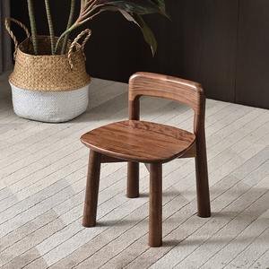 Taburete pequeño de nogal negro norteamericano, silla para niños, taburete para cambiar zapatos con respaldo, taburete de <span class=keywords><strong>madera</strong></span> maciza para sala de estar - Product Image 2