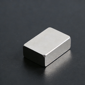 Échantillons Gratuits Aimants Rectangulaires Puissants N52 en Néodyme NdFeB pour Moteurs, Haut-parleurs et Applications Industrielles - Product Image 4