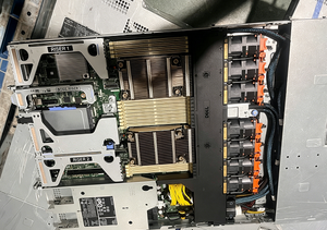 เซิร์ฟเวอร์แบบติดตั้งบนแร็คขนาด 1U รุ่น Performance PowerEdge R660xs พร้อมหน่วยความจำ 256GB และซีพียู 2 ตัว รองรับการจำลองเสมือน / การจำลองเสมือนแบบคลาวด์ / ระบบคลัสเตอร์ - Product Image 3