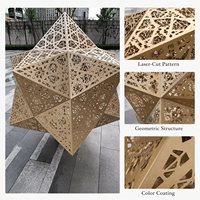 Nouvelle conception de lanterne géométrique en acier inoxydable de luxe, sculpture en forme d'étoile découpée au laser, LED dorée, pour hôtel, place publique, parc, extérieur, taille personnalisée, OEM