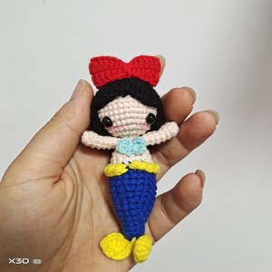 ตุ๊กตาถักโครเชต์ทำมือจากฝ้าย ประดับตกแต่งรถยนต์ รูปเจ้าหญิงเงือก - Product Image 2