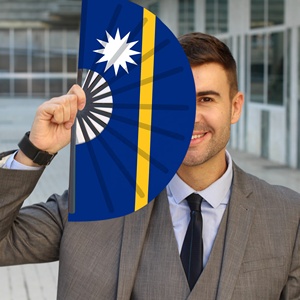 Nauru Flag Handheld Fan 33cm Pacific Island Handheld Open and Close Léger Ocean Theme Decorative Fan - Product Image 3