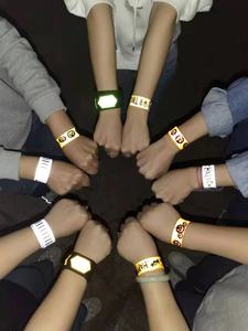Gelang bercahaya fluoresensi intensitas tinggi desain khusus gelang keselamatan menyala dalam gelap - Product Image 5