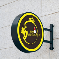 Panneau publicitaire lumineux LED double face personnalisé avec installation suspendue, panneau décoratif extérieur pour magasin et restaurant