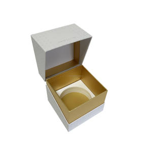 กล่องบรรจุภัณฑ์เทียนแบบแข็งที่ปรับแต่งได้ พร้อมลายนูนเคลือบด้านบุฟองน้ำ สำหรับน้ำหอมและเทียนขนาด 50 มล. - Product Image 3