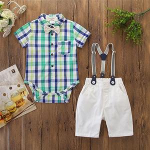 Completo Estivo per Neonati e Bambini: Pagliaccetto a Maniche Corte con Papillon a Quadri + Pantaloncini con Bretelle - Abito Formale da Gentiluomo - Product Image 1