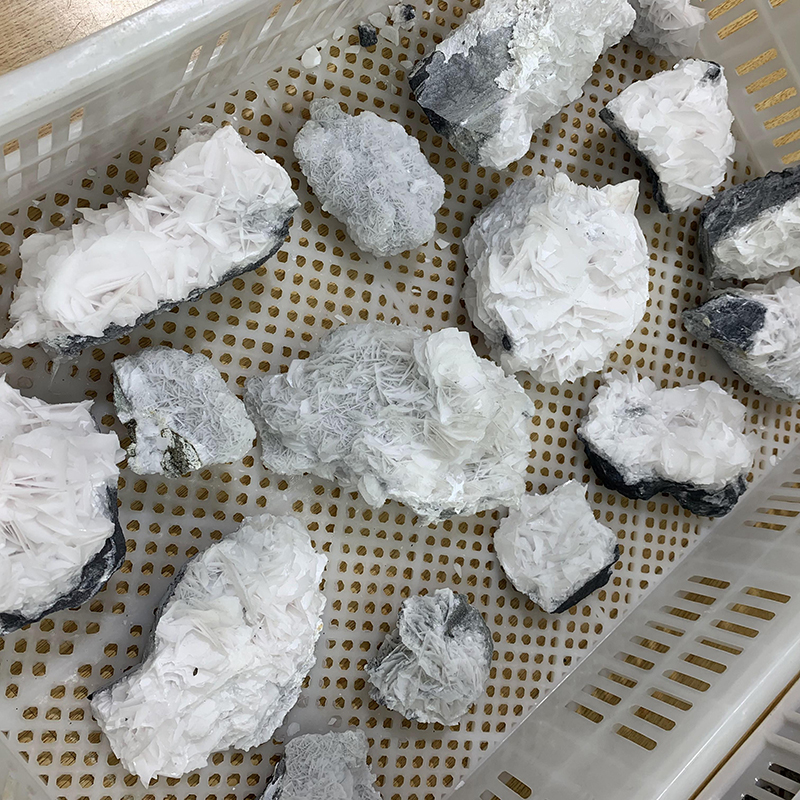 Calcite rosa bianca